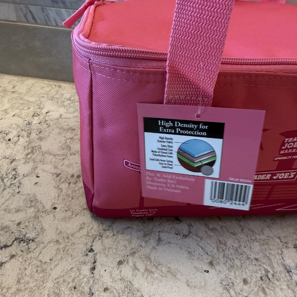 NWT Pink Trader Joe's Insulated bag - Picture 4 of 9